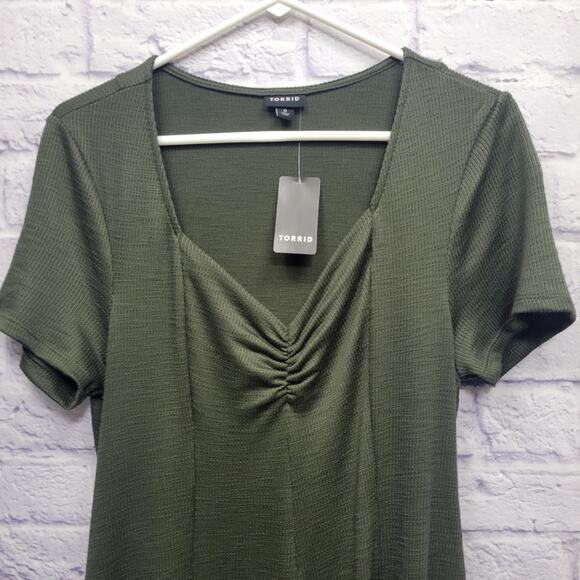 NWT Torrid Fluted Skater Dress Size L Olive Green Cinched Front Stretchy Pockets - Picture 2 of 10